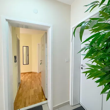 Irena 3 Apartment *